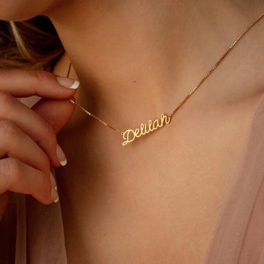 Collier avec plaque signalétique personnalisée pour femme, n'importe quelle police avec boîte, tour de cou parfait pour meilleur ami, cadeau d'anniversaire