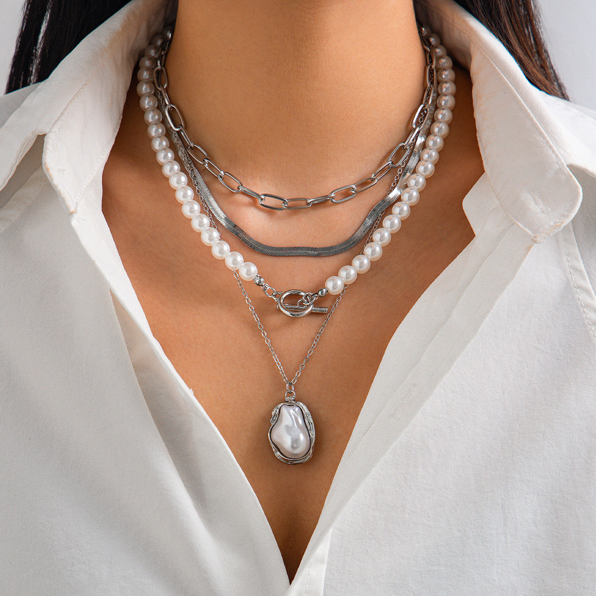01 White K Necklace 5542
